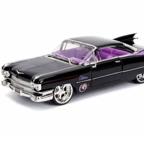 DC Comics Bombshells CATWOMAN & 1959 CADILLAC Coupe Deville Metals Die Cast NEW - Picture 2 of 12